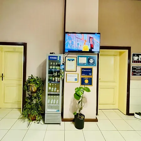 ゲストハウス ザ イングリッシュ ルセ